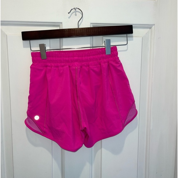 Lululemon Pow Pink Hotty Hot Shorts - Picture 3 of 6